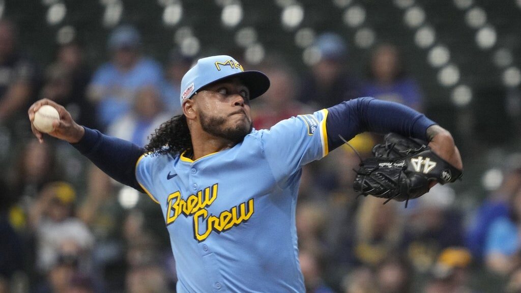 MLB : Les Brewers misent sur Freddy Peralta pour égaliser face aux Pirates
