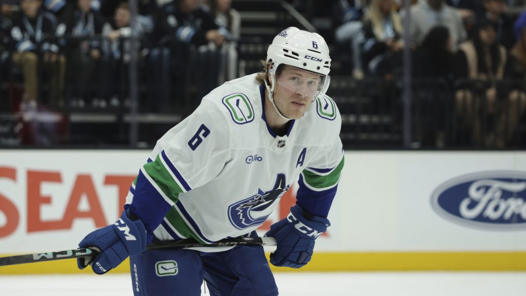 NHL : Les Sénateurs doivent foncer sur Brock Boeser, mais au moment opportun