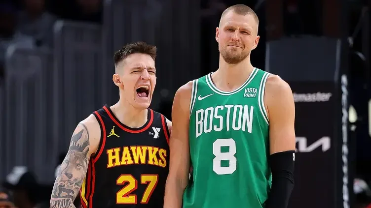 Kristaps Porziņģis en maillot des Celtics contre les Altanta Hawks
