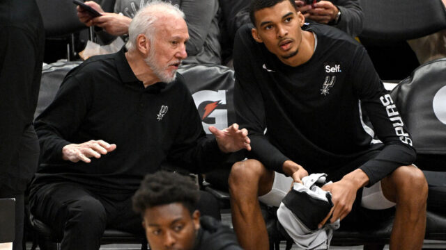 Victor Wembanyama à propos de Gregg Popovich : “Il travaille plus dur que la plupart des athlètes mondiaux”