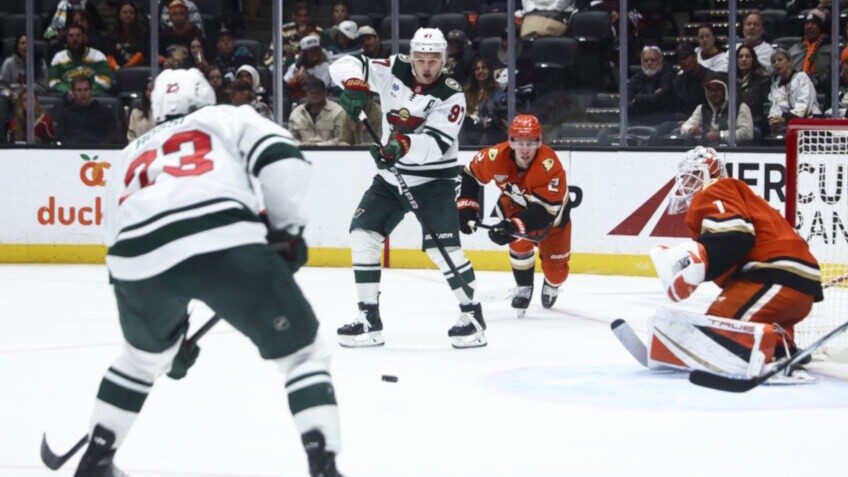 Rumeurs de la LNH : le directeur général du Minnesota Wild, Bill Guerin, à propos de Marco Rossi et Kirill Kaprizov