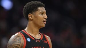 Julian Reese, frère d’Angel, signe chez les Lakers et attire les projecteurs
