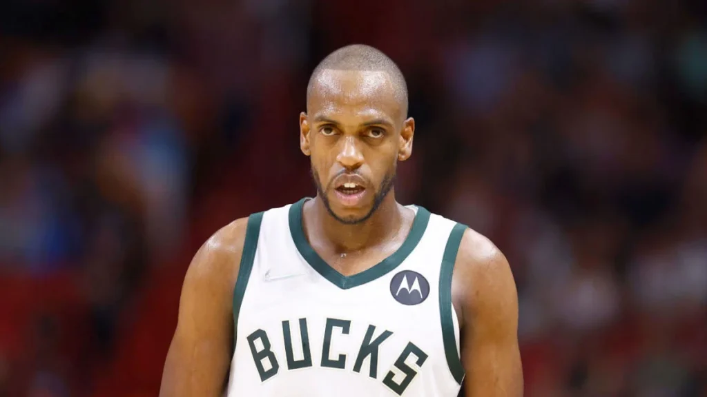 NBA Free Agency 2025 : Khris Middleton frappe fort en activant sa player option à 33 millions, un coup de tonnerre inattendu