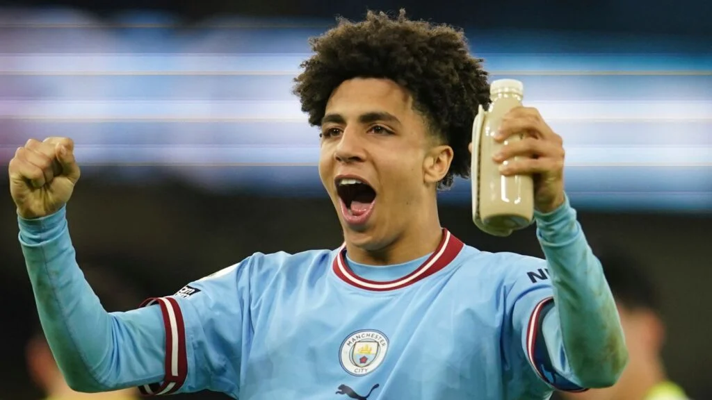 Man City : Lewis écope de deux matchs de suspension supplémentaires au Mondial des Clubs