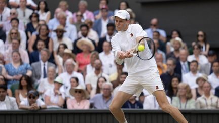 Wimbledon 2025 : Sinner triomphe et entre dans l’histoire après un parcours semé d’adversité