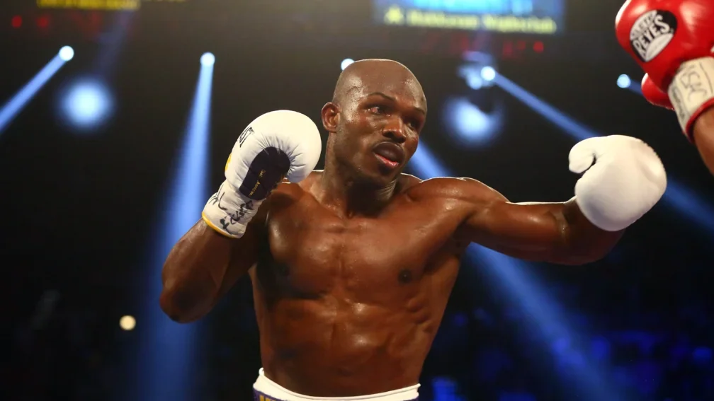 Boxe : Tim Bradley annonce que Benavidez va “écraser Yarde et le mettre KO le 22 novembre”