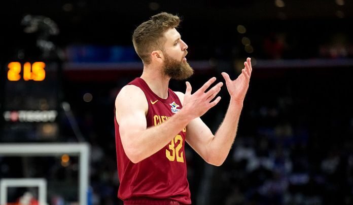 NBA : Dean Wade ne devrait être trade par les Cavs