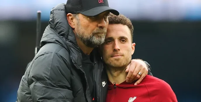 Jürgen Klopp, bouleversé, rend hommage à Diogo Jota : “C’est un moment où je lutte!”