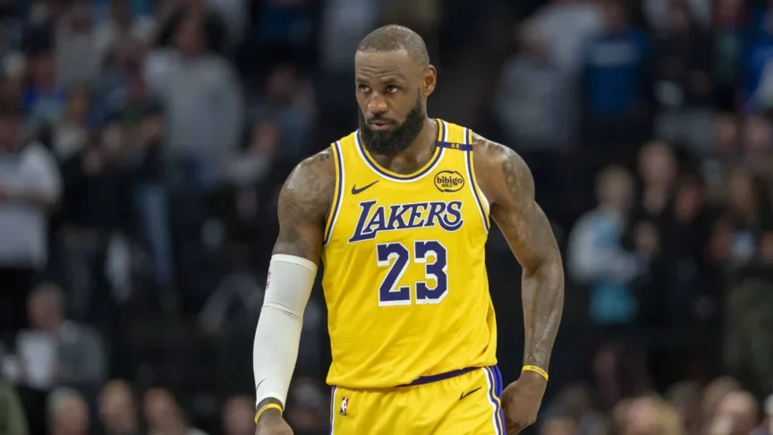 NBA : LeBron James en quête de titre : l'œil rivé sur les manœuvres des Lakers