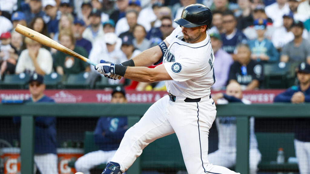 MLB - Cal Raleigh : Double exploit ! Après sa victoire au Home Run Derby, il bat l'arbitre robot lors du All-Star Game