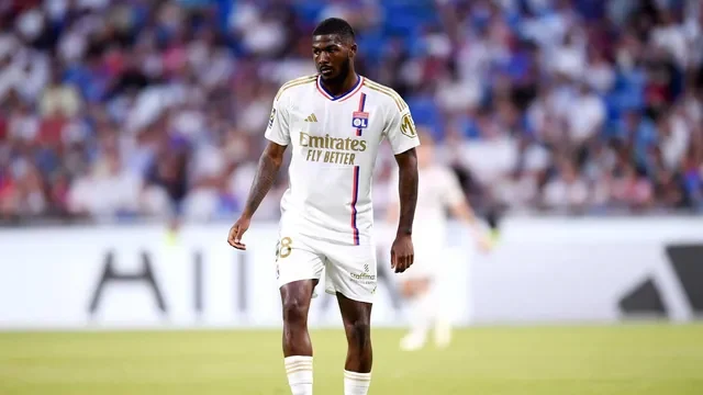 Foot : Premier League – Everton a des vues sur Ainsley Maitland-Niles