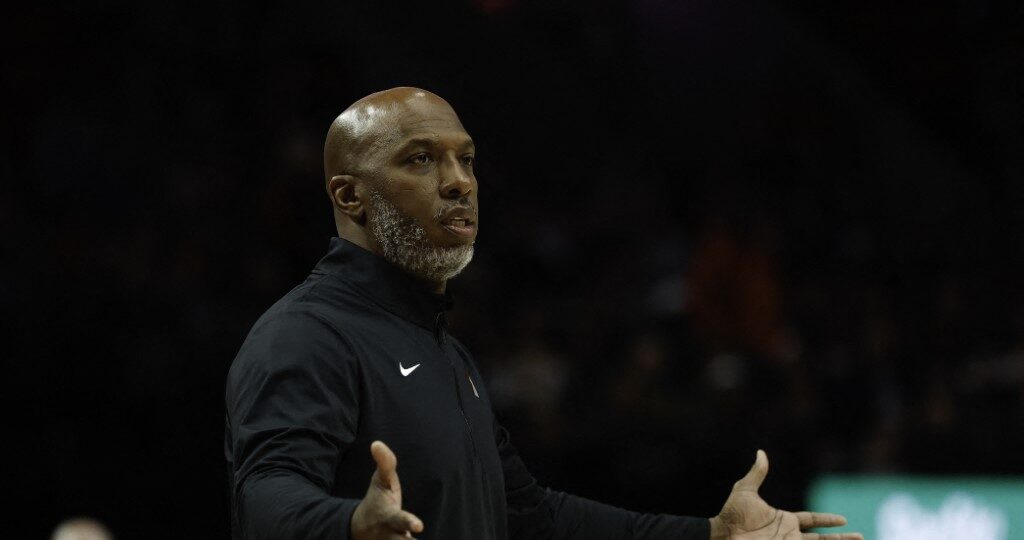 PORTLAND, OREGON - OCTOBER 14: Head coach Chauncey Billups of the Portland Trail Blazers reacts during the first quarter of the preseason game against the Golden State Warriors at the Moda Center on October 14, 2025 in Portland, Oregon. NOTE TO USER: User expressly acknowledges and agrees that, by downloading and or using this photograph, User is consenting to the terms and conditions of the Getty Images License Agreement. Alika Jenner/Getty Images/AFP (Photo by Alika Jenner / GETTY IMAGES NORTH AMERICA / Getty Images via AFP)