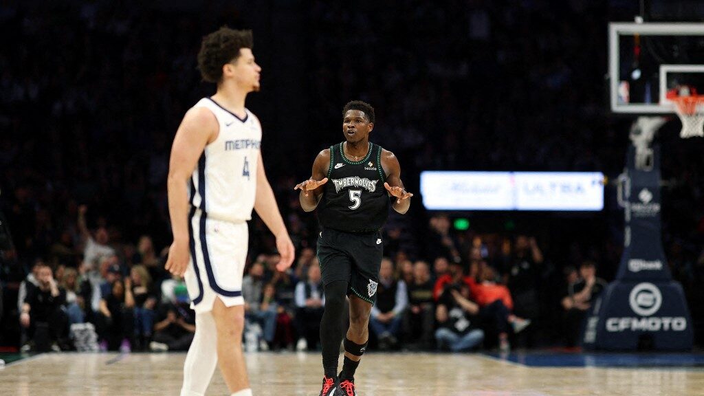 NBA : les Timberwolves de Minnesota surfent sur Anthony Edwards, Memphis cède en fin de match