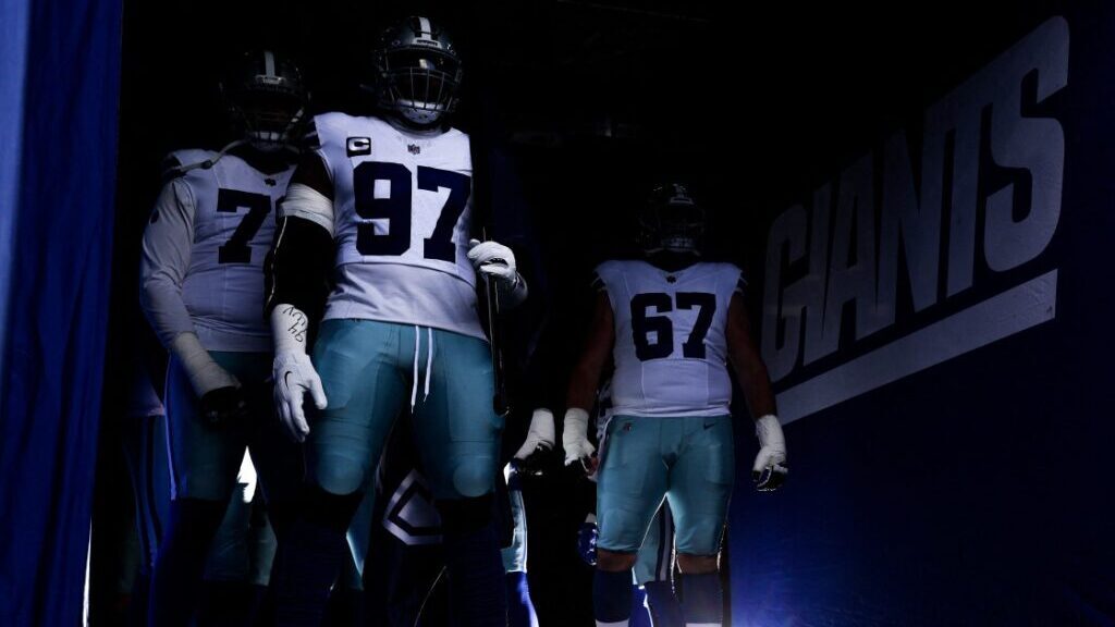 NFL - Quand l'impossible devient réalité : Les 10 plus beaux miracles de la NFL NFL - Quand l'impossible devient réalité : Les 10 plus beaux miracles de la NFL