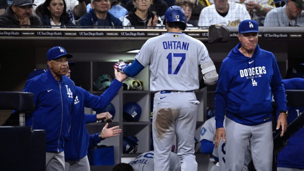 MLB - Un affrontement épique : Pages fait plier Miller pour offrir le gain aux Dodgers. MLB - Un affrontement épique : Pages fait plier Miller pour offrir le gain aux Dodgers.