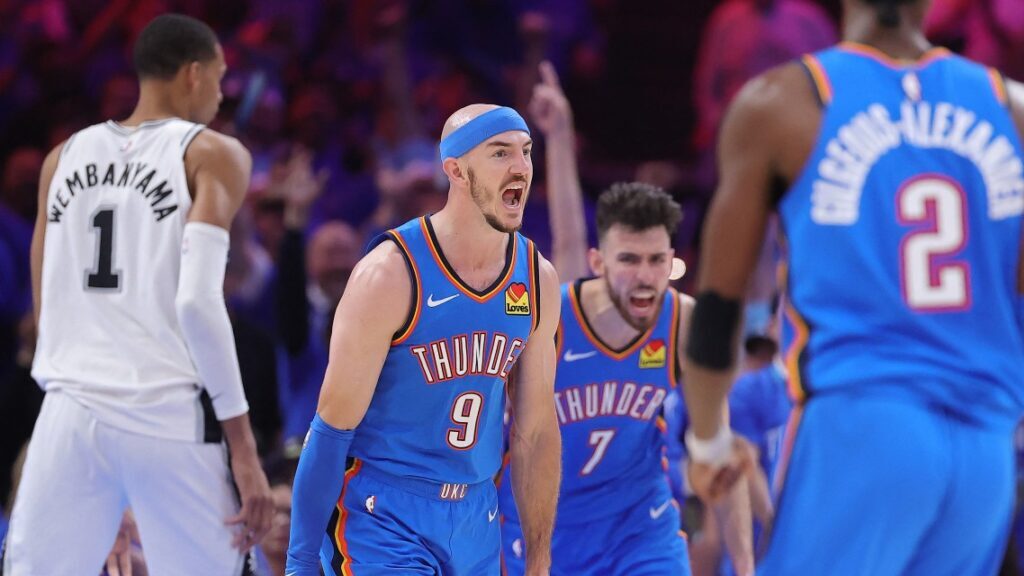 NBA : Oklahoma City égalise dans la série face à San Antonio (122-113) NBA : Oklahoma City égalise dans la série face à San Antonio (122-113)