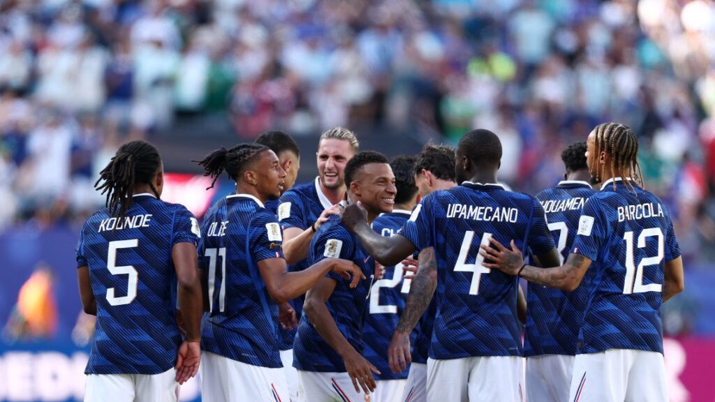 Coupe du Monde 2026 : l'équipe de France s'impose 3-1 face au Sénégal dans cette J1 du groupe I Coupe du Monde 2026 : l'équipe de France s'impose 3-1 face au Sénégal dans cette J1 du groupe I
