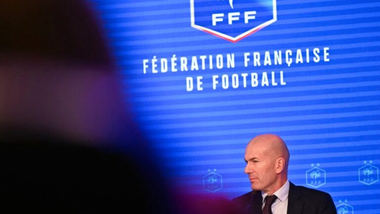 Foot : la FFF dévoile le nouveau logo de l&rsquo;Equipe de France !