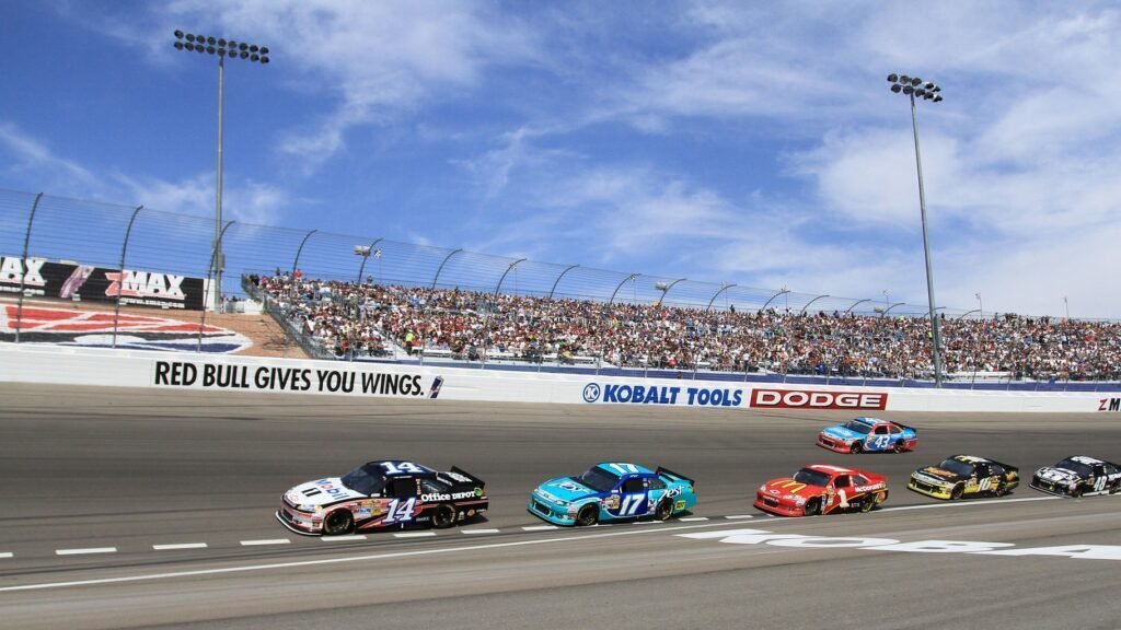 Ty Gibbs célèbre sa victoire à l'Iowa Corn 350 en NASCAR Cup Series