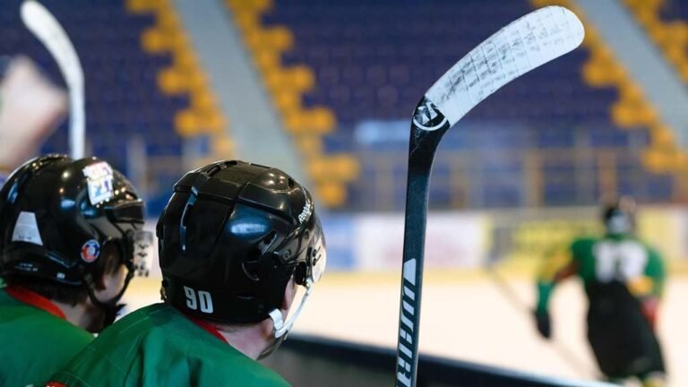 NHL : Collin Graf prolonge avec San Jose