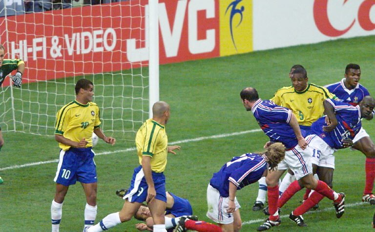 Zinédine Zidane lors de cette finale de COupe du Monde de la FIFA 1998 : toute une histoire !