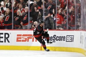 NHL Jour 32 - Carolina Hurricanes - Champions, sans besoin de tout refaire