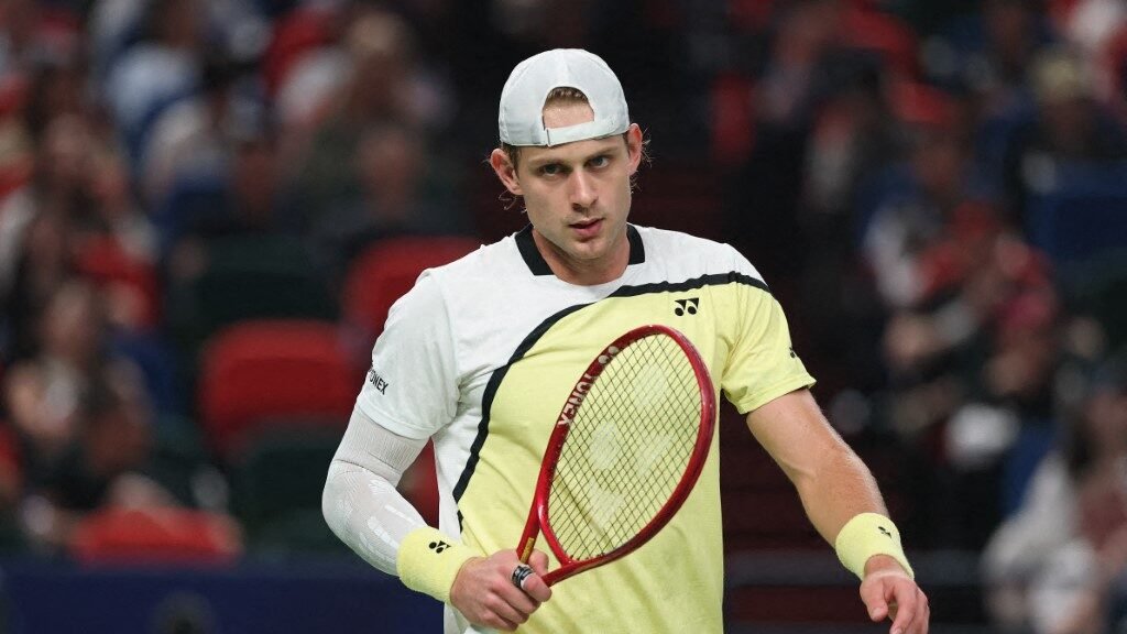 Tennis : Bergs stoppe la série d'Alcaraz à Shanghai